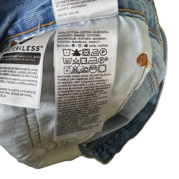 Levis 501 High Rise Light Wash Denim Distressed Cut Off Button Fly Jean Shorts - Picture 11 of 12